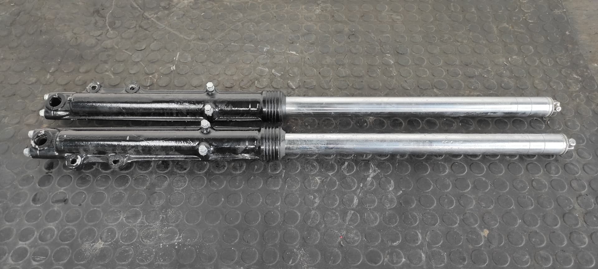 Recambio de JUEGO AMORTIGUADORES DELANTERO para HONDA CB 900 referencia OEM IAM