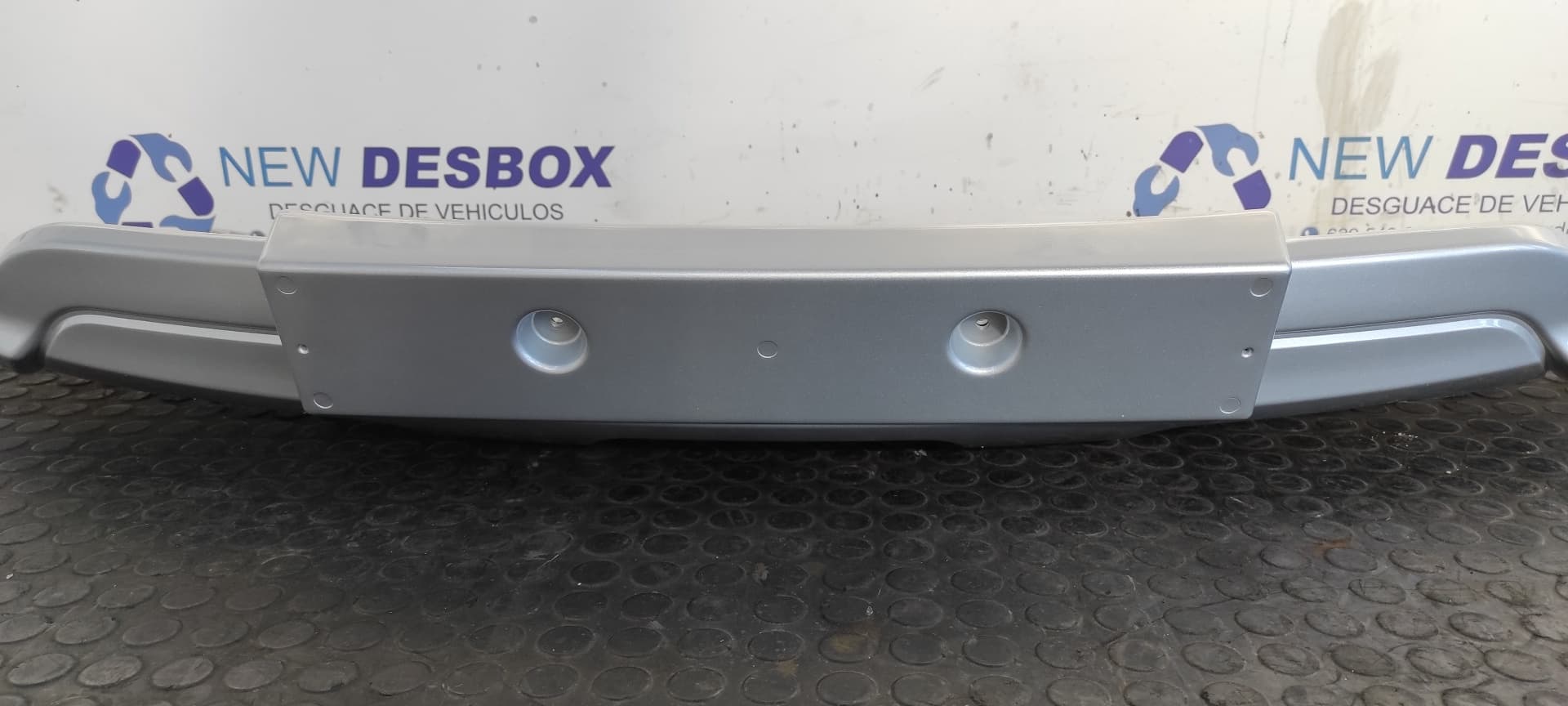 Recambio de DEFENSA DELANTERA para SSANGYONG KORANDO referencia OEM IAM 09AP034510 4