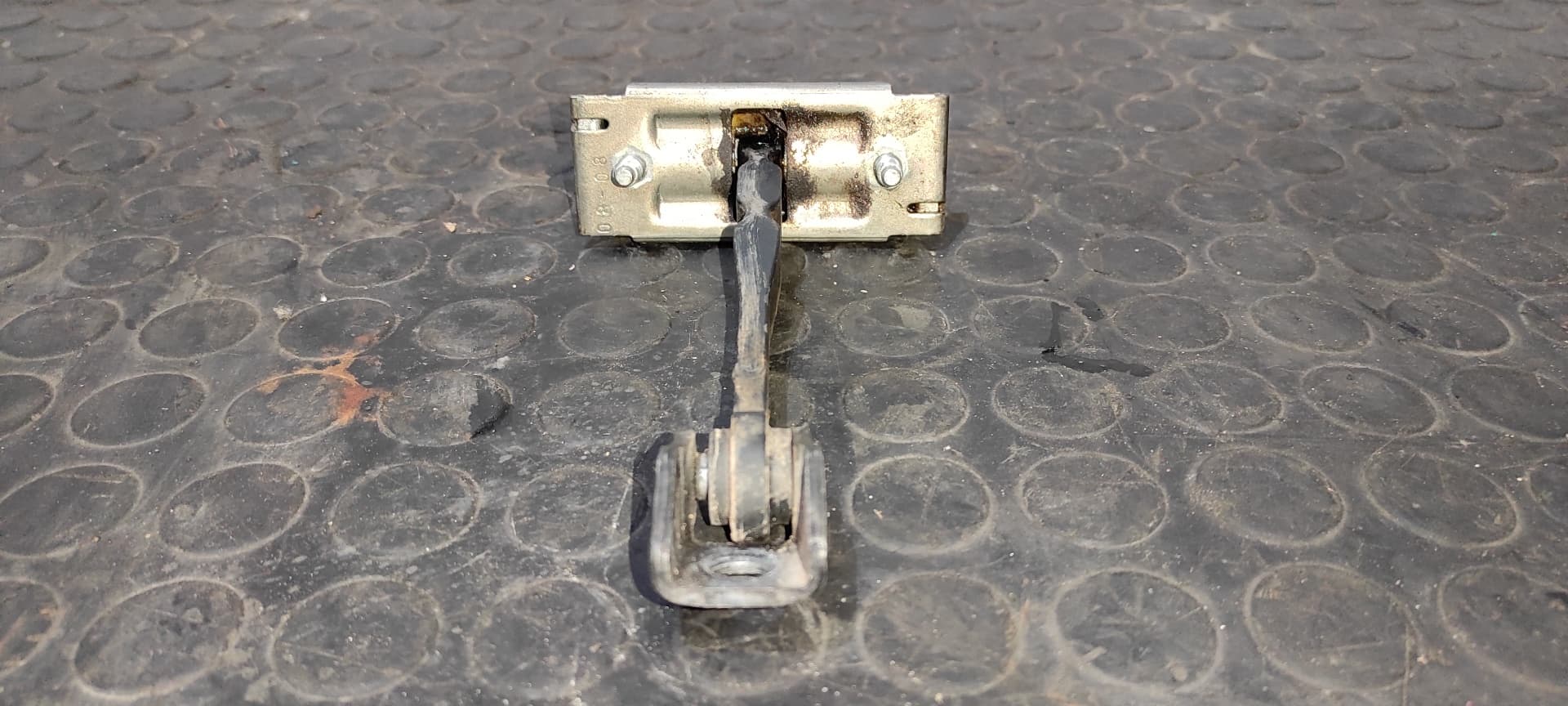 Recambio de RETENEDOR PUERTA DERECHA para OPEL CORSA D CMon A14XER referencia OEM IAM 13180682   - GRIS 6