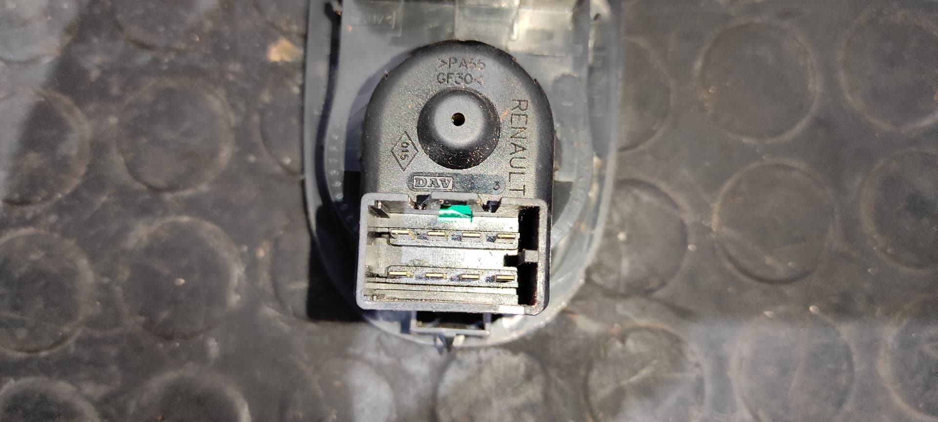 Recambio de MANDO ELEVALUNAS DELANTERO IZQUIERDO para OPEL MOVANO B KASTEN/COMBI HKa L2H2 3,3t DoKa M9TA6 referencia OEM IAM 8200637849   - BLANCO 8