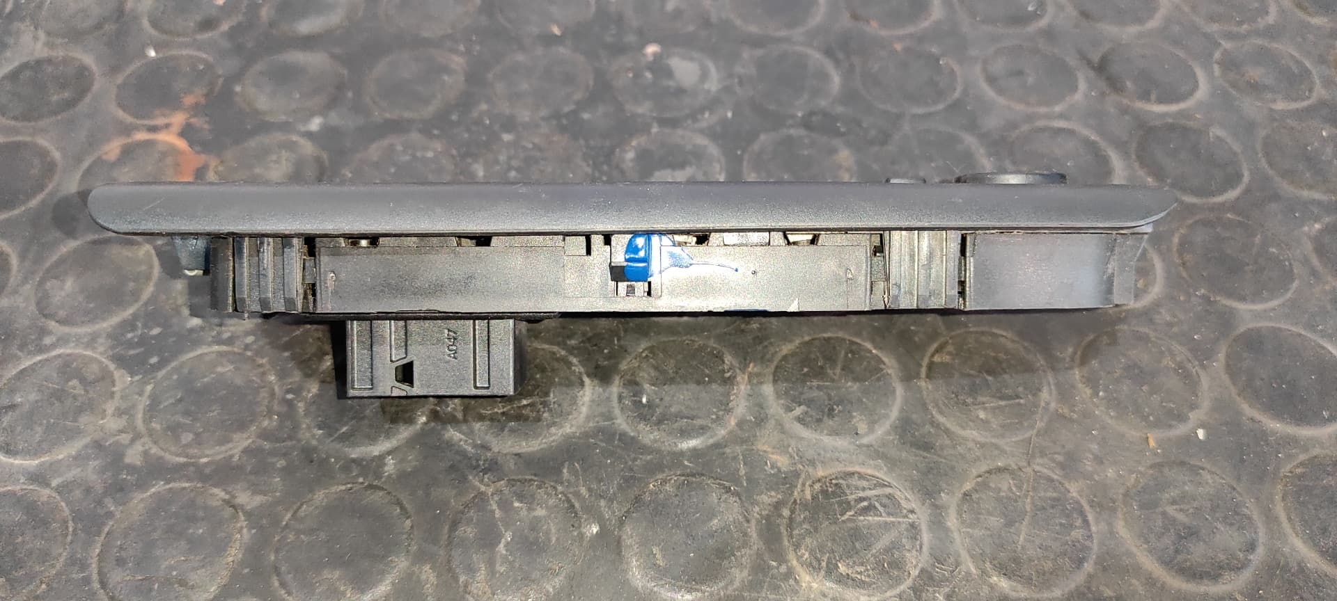 Recambio de MANDO ELEVALUNAS DELANTERO IZQUIERDO para FIAT STILO (192) 1.6 16V 182B6000 referencia OEM IAM B569   - ROJO 6
