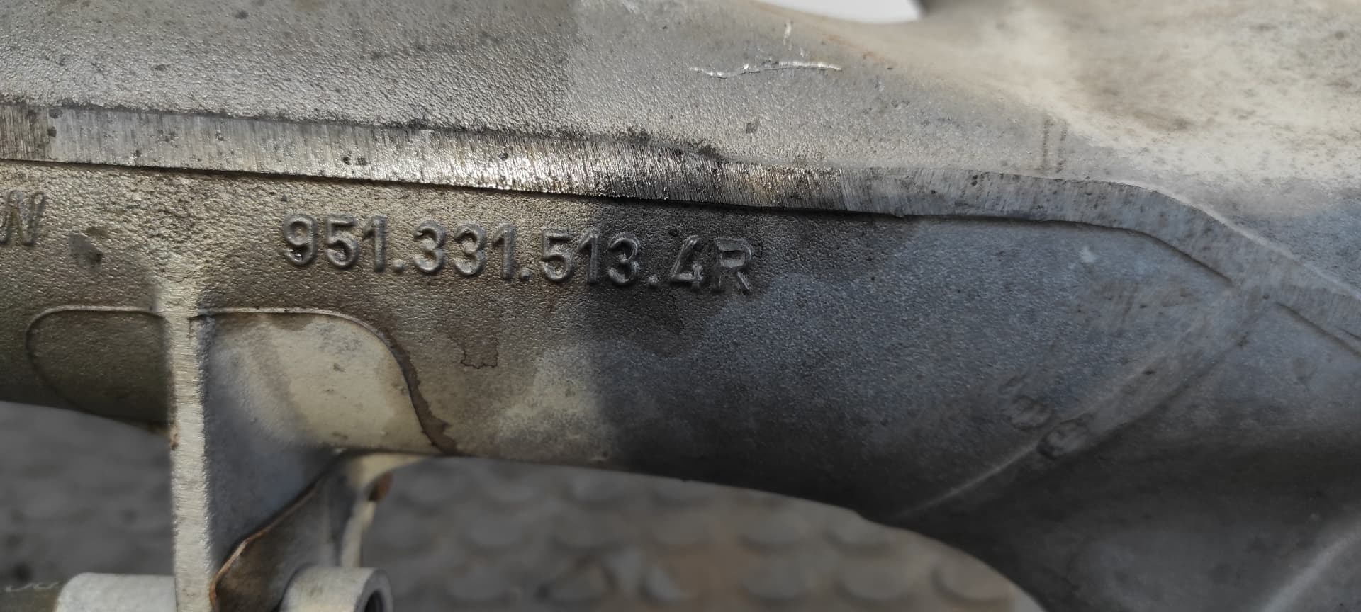 Recambio de MANGUETA TRASERA IZQUIERDA para PORSCHE 944 3.0 M4441 referencia OEM IAM 2