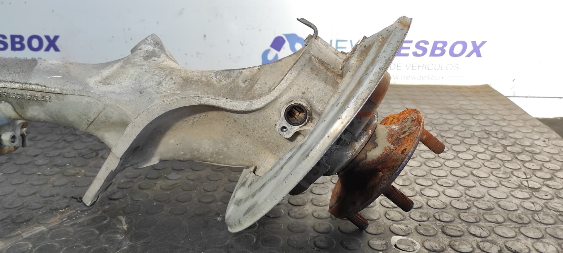 Recambio de MANGUETA TRASERA IZQUIERDA para PORSCHE 944 3.0 M4441 referencia OEM IAM 5