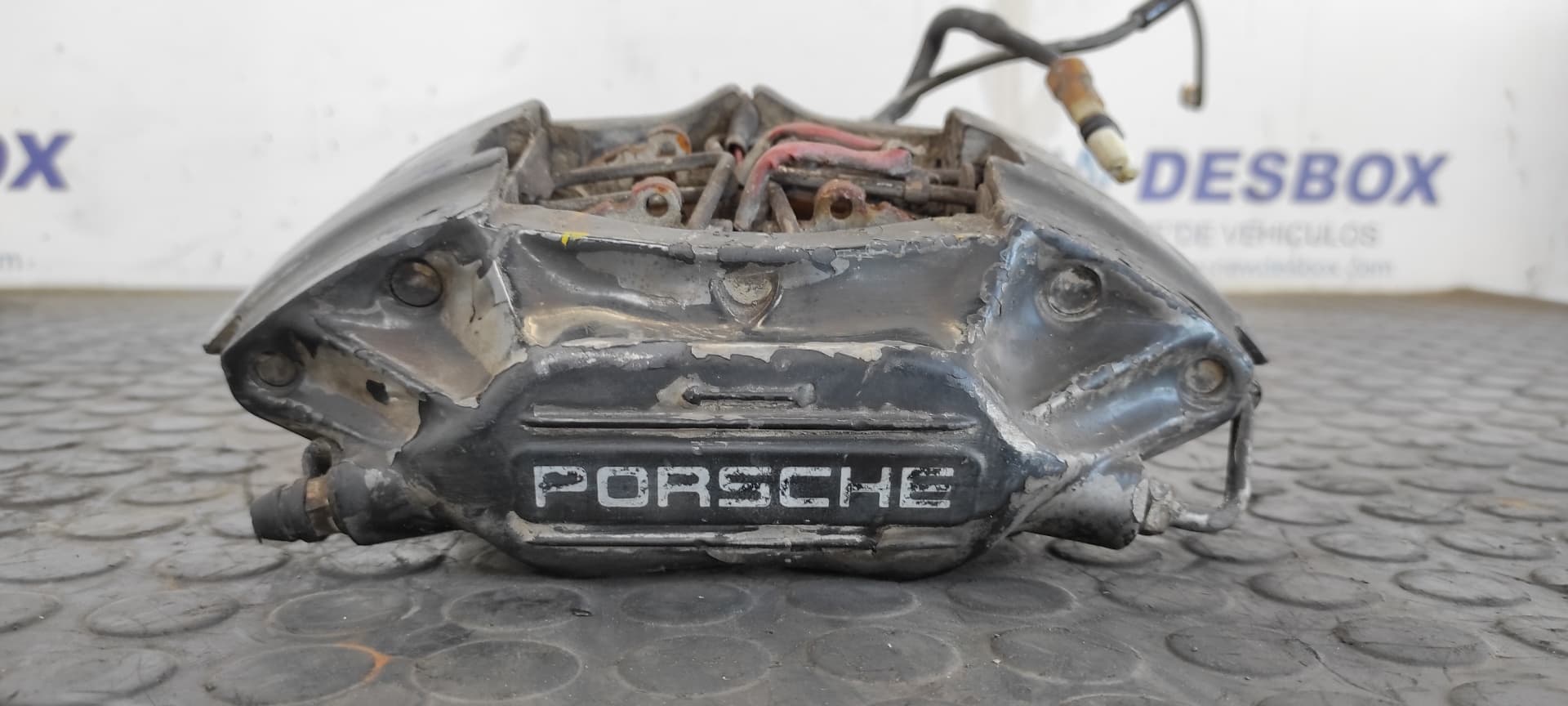 Recambio de PINZA DE FRENO TRASERA IZQUIERDA para PORSCHE 944 3.0 M4441 referencia OEM IAM 20467300 7