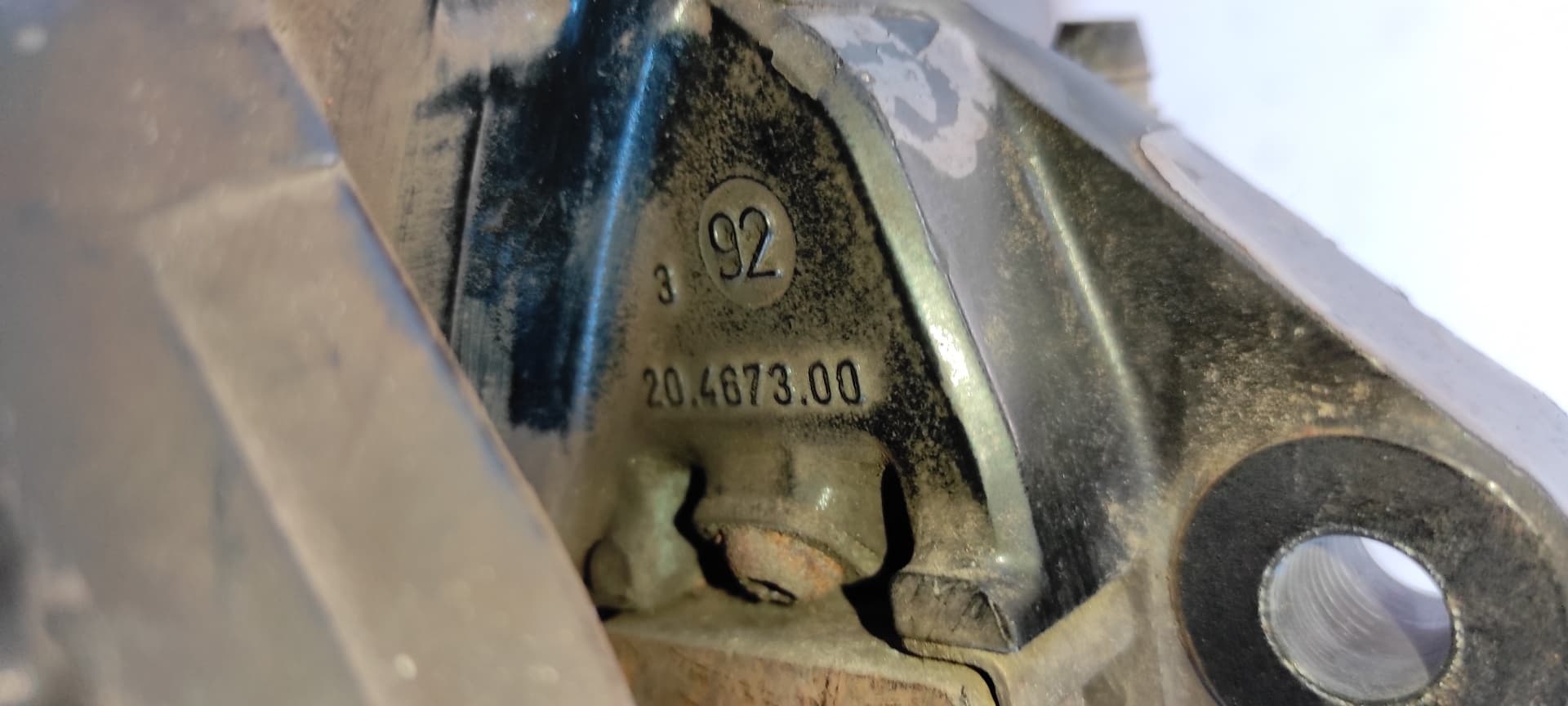 Recambio de PINZA DE FRENO TRASERA DERECHA para PORSCHE 944 3.0 M4441 referencia OEM IAM 20467300 4