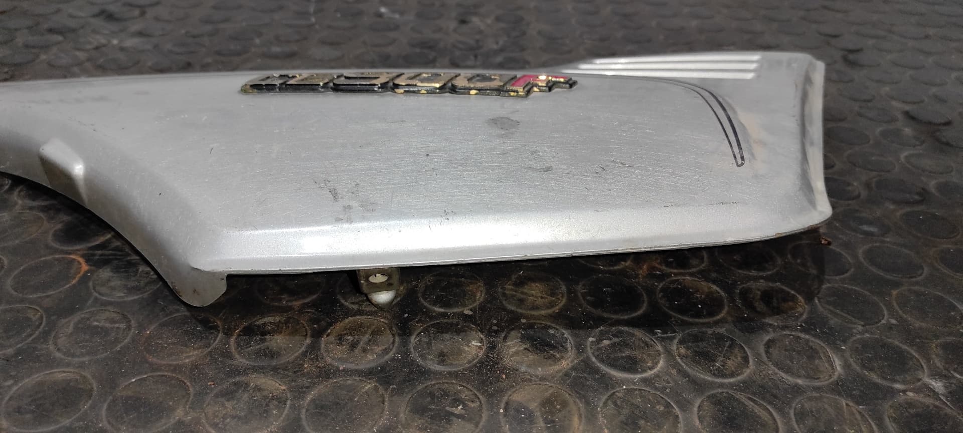 Recambio de NO IDENTIFICADO para HONDA CB 900 referencia OEM IAM 83600438 7