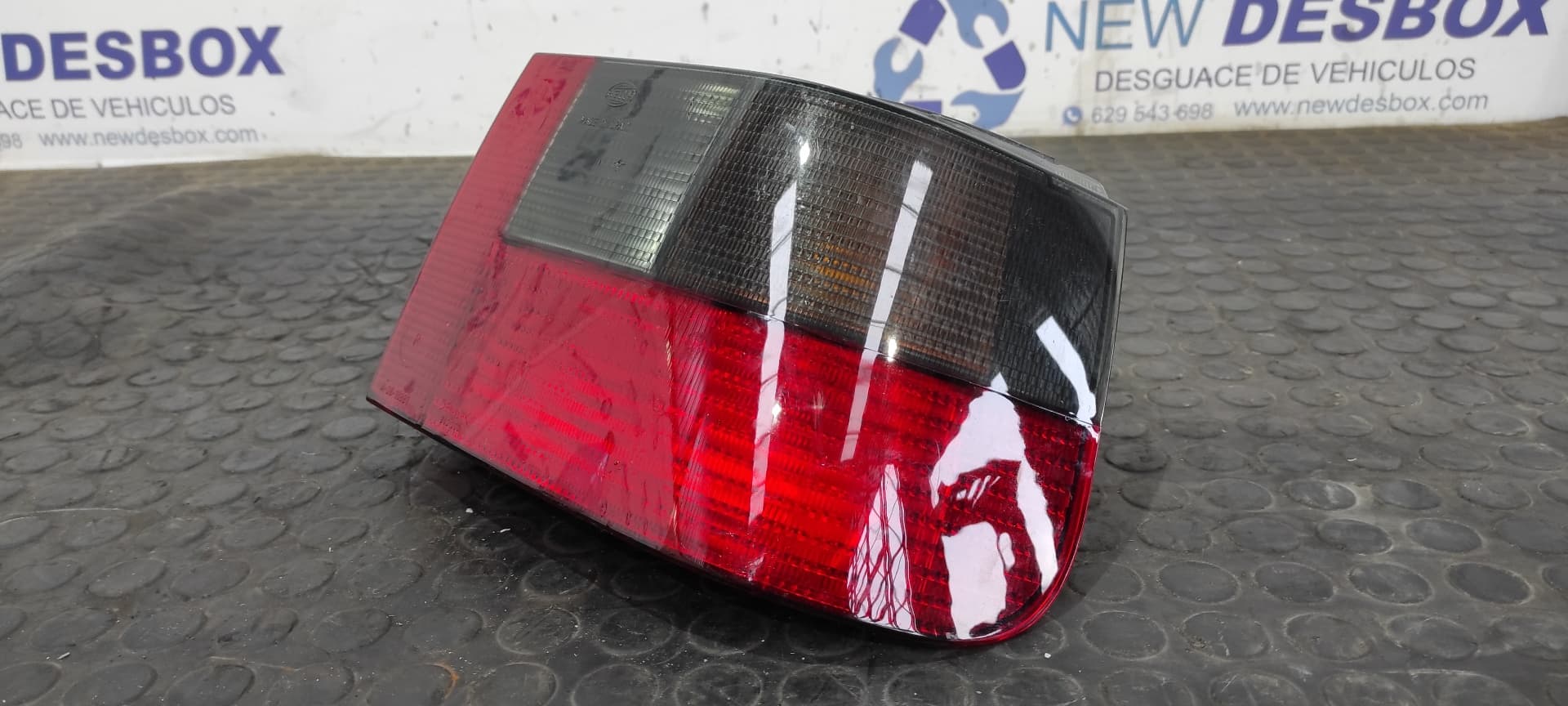 Recambio de PILOTO TRASERO DERECHO para SEAT IBIZA (6K) Básico AKK referencia OEM IAM 96224000   - GRIS 2
