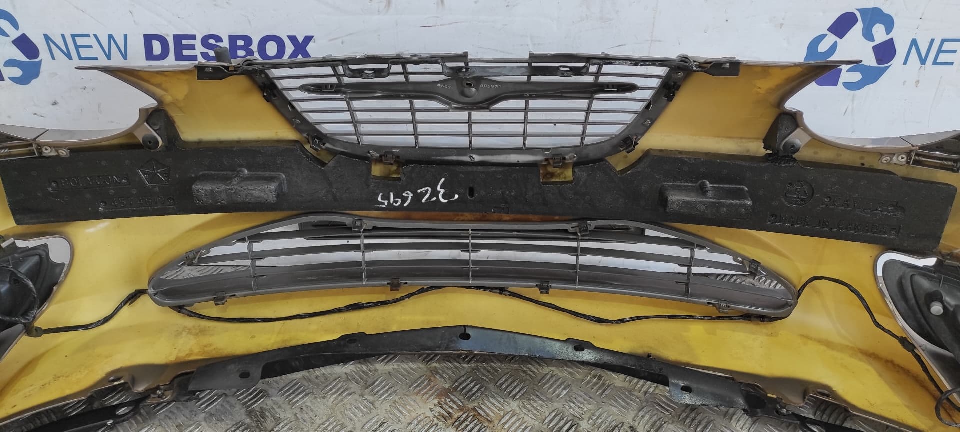 Recambio de PARAGOLPES DELANTERO para CHRYSLER 300 M (LR) 2.7 CAT G2.7L referencia OEM IAM    - MARRON 9