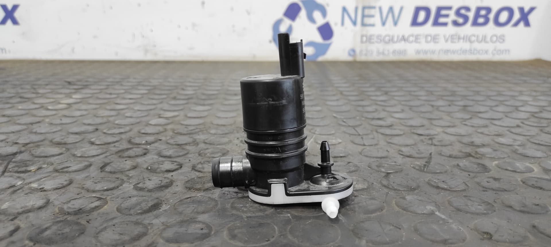 Recambio de BOMBA LIMPIA para PEUGEOT 3008 Allure YH01 referencia OEM IAM 9813363380   - NEGRO 2