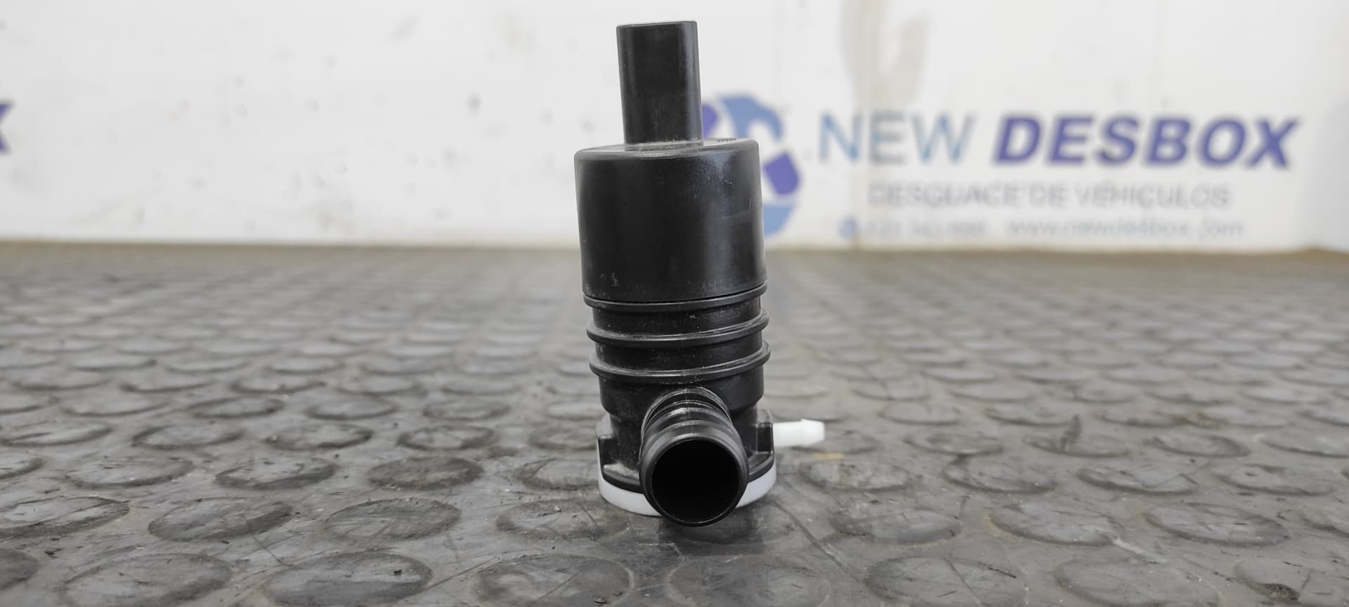 Recambio de BOMBA LIMPIA para PEUGEOT 3008 Allure YH01 referencia OEM IAM 9813363380   - NEGRO 4
