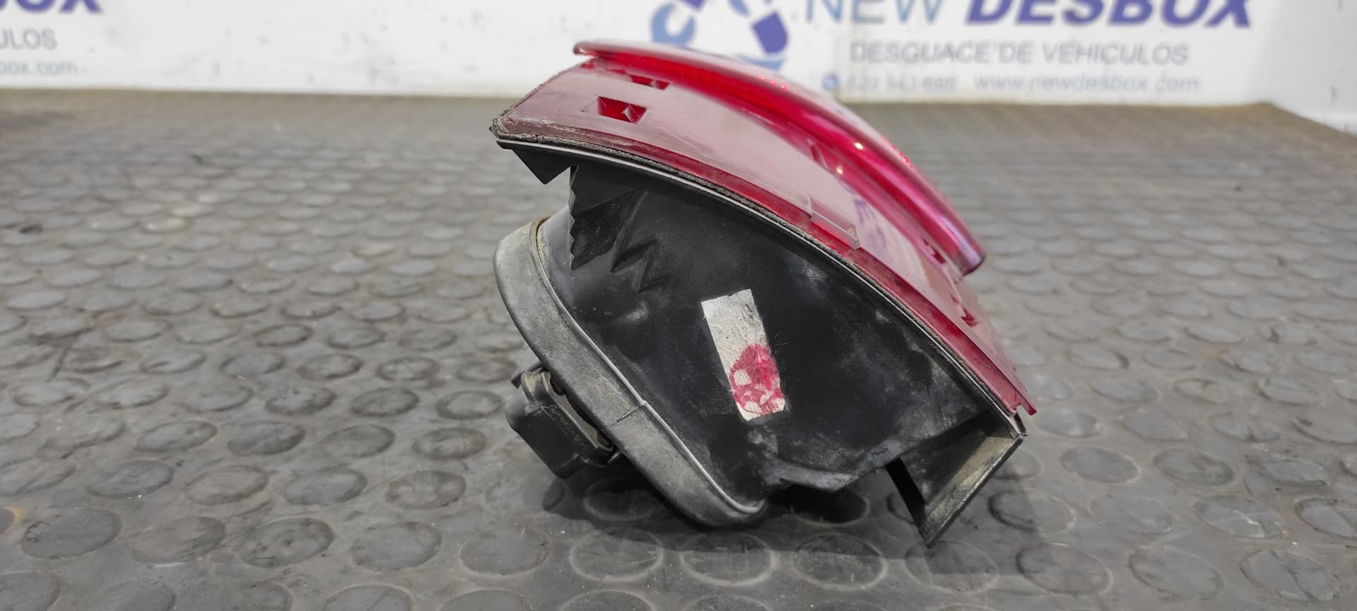 Recambio de PILOTO TRASERO IZQUIERDO para SEAT CORDOBA BERLINA (6K2) Dream (1997->) AEY referencia OEM IAM 6K0945111B   - VERDE 4