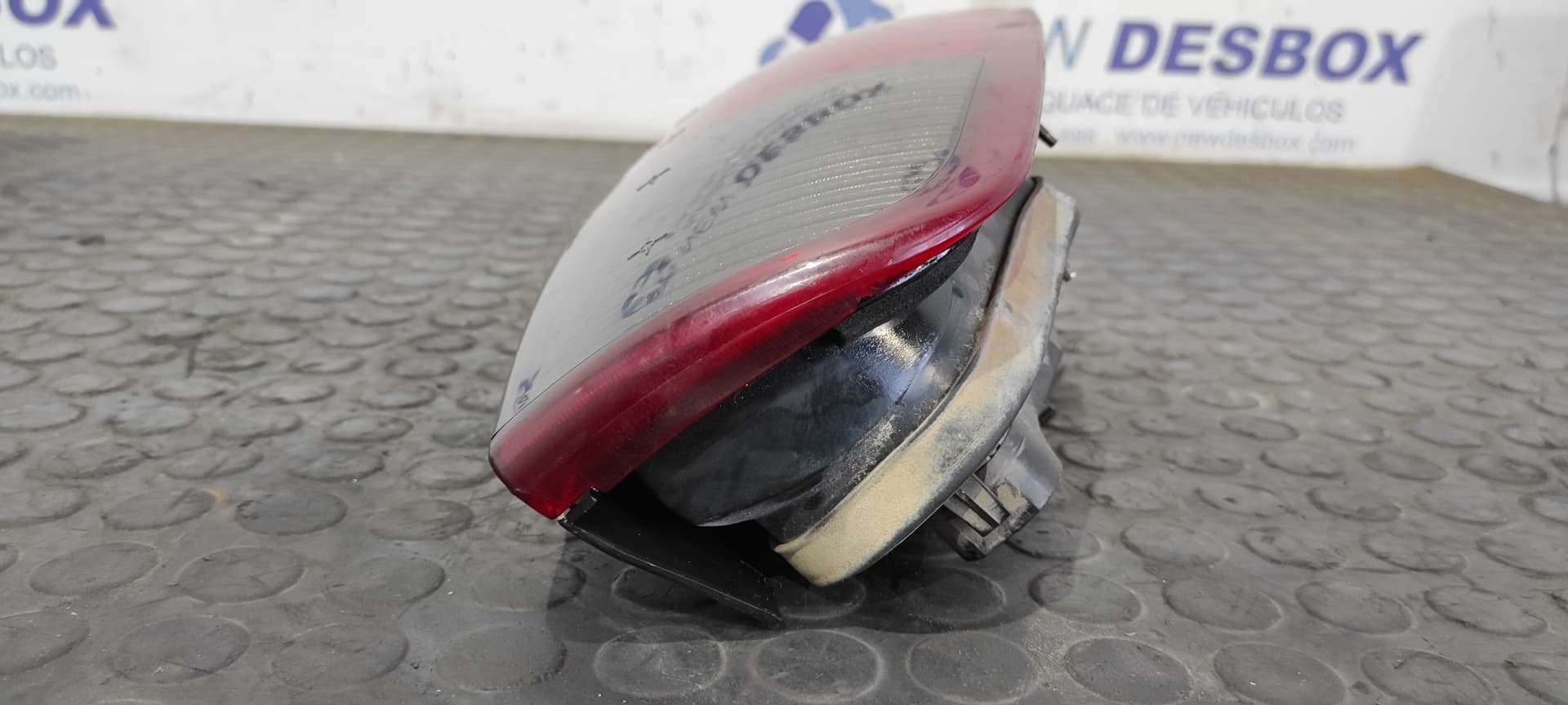 Recambio de PILOTO TRASERO IZQUIERDO para SEAT CORDOBA BERLINA (6K2) Dream (1997->) AEY referencia OEM IAM 6K0945111B   - VERDE 10