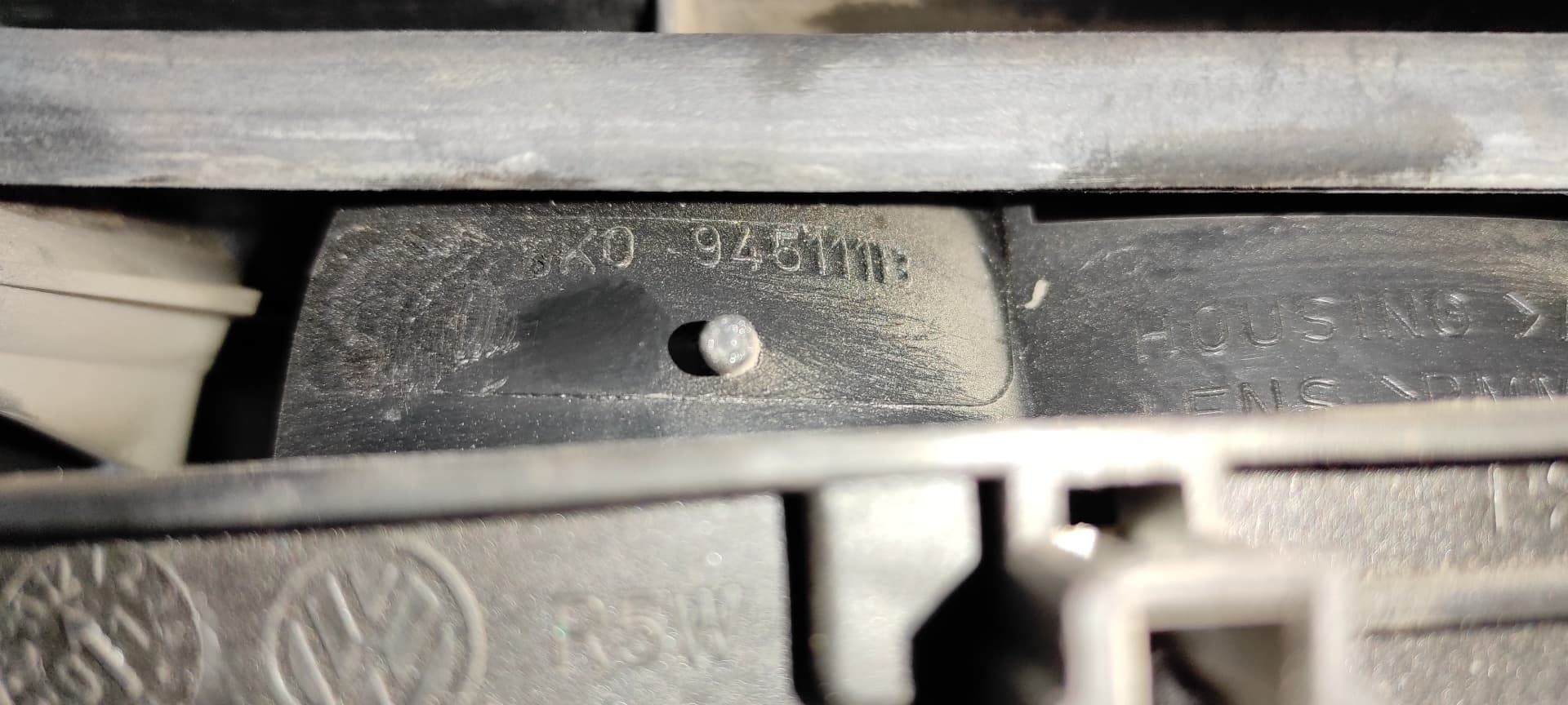 Recambio de PILOTO TRASERO IZQUIERDO para SEAT CORDOBA BERLINA (6K2) Dream (1997->) AEY referencia OEM IAM 6K0945111B   - VERDE 6