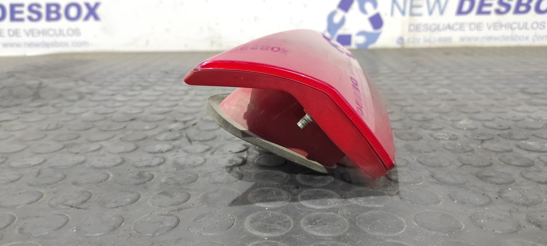 Recambio de PILOTO PORTON IZQUIERDO para ALFA ROMEO 147 (190) 1.9 JTD 150 Collezione 937A5000 referencia OEM IAM 60693792   - BLANCO 2