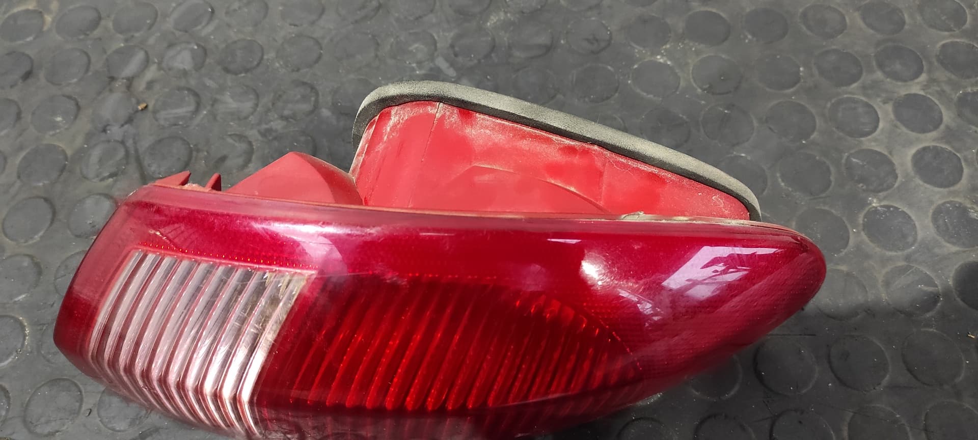 Recambio de PILOTO TRASERO DERECHO para ALFA ROMEO 147 (190) 1.9 JTD 150 Collezione 937A5000 referencia OEM IAM 46556347   - BLANCO 3