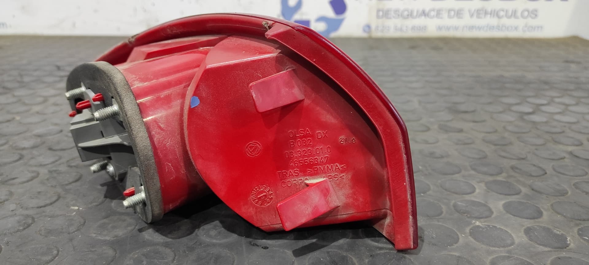 Recambio de PILOTO TRASERO DERECHO para ALFA ROMEO 147 (190) 1.9 JTD 150 Collezione 937A5000 referencia OEM IAM 46556347   - BLANCO 2