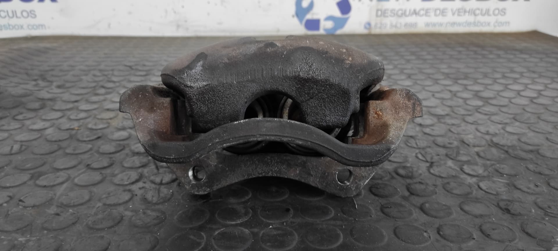 Recambio de PINZA DE FRENO DELANTERA DERECHA para FIAT DUCATO COMBI (290 DESDE 08.90) Base 814467 referencia OEM IAM 67320322   - BLANCO 4
