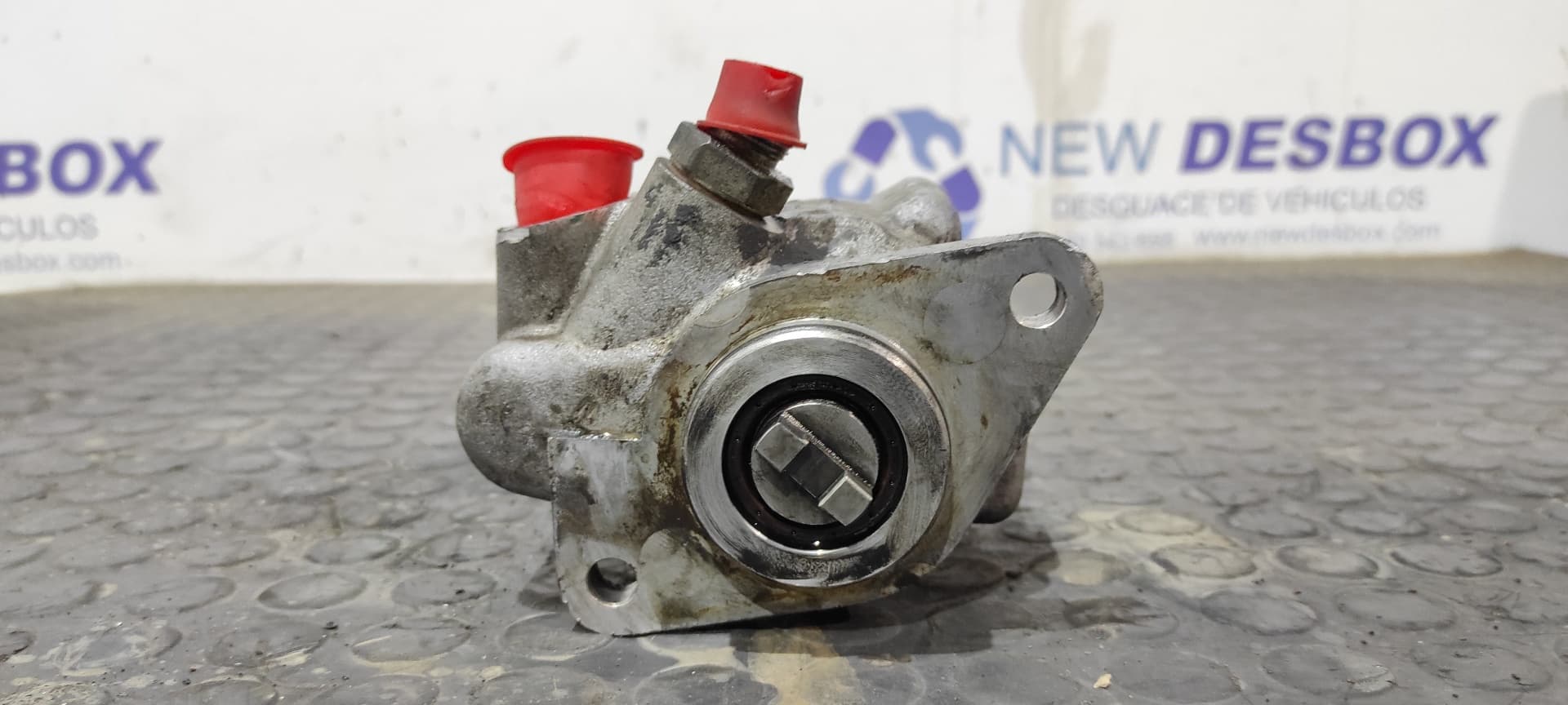 Recambio de BOMBA DIRECCION para NISSAN ATLEON 165 B660N referencia OEM IAM 7684955103
