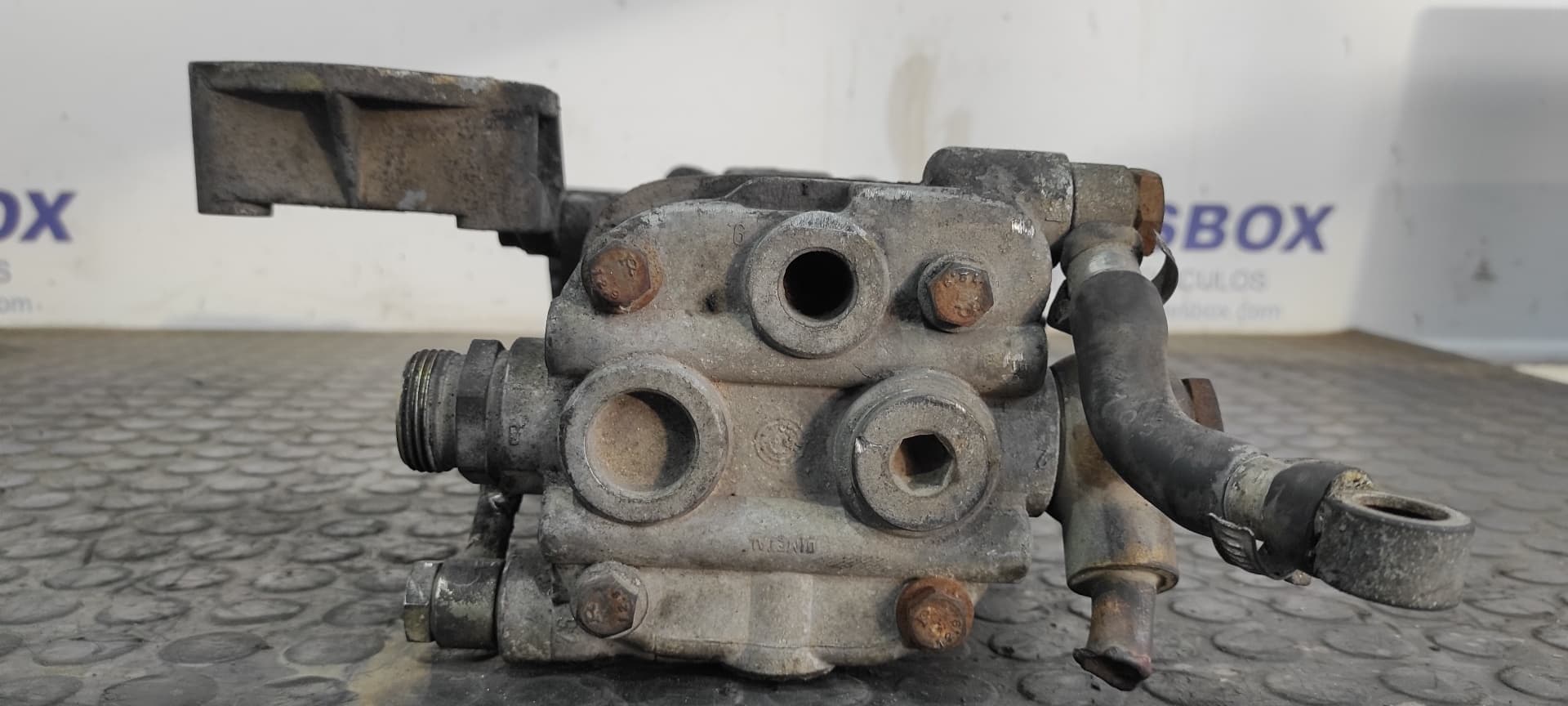 Recambio de NO IDENTIFICADO para NISSAN ATLEON 165 B660N referencia OEM IAM 4640521 9