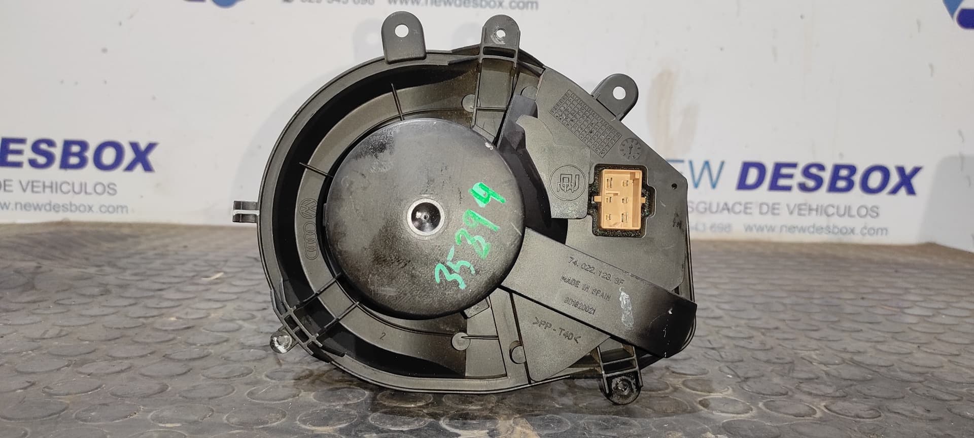 Recambio de MOTOR CALEFACCION para VOLKSWAGEN PASSAT BERLINA (3B3) AVB referencia OEM IAM 8D1820021   - VERDE