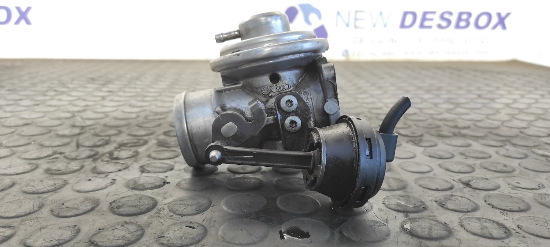 Recambio de VALVULA EGR para VOLKSWAGEN PASSAT BERLINA (3B3) 1.9 TDI AVB referencia OEM IAM 038131501D   - VERDE