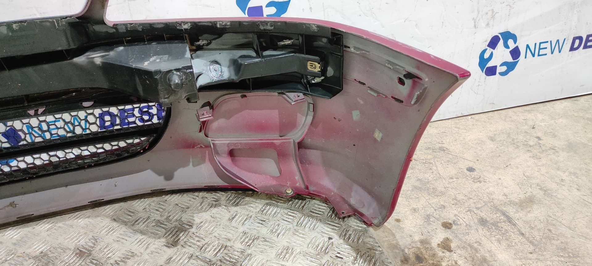 Recambio de PARAGOLPES DELANTERO para PEUGEOT 106 (S2) 1.5 Diesel CAT (TUD5 / VJX) VJZ referencia OEM IAM    - ROJO 2