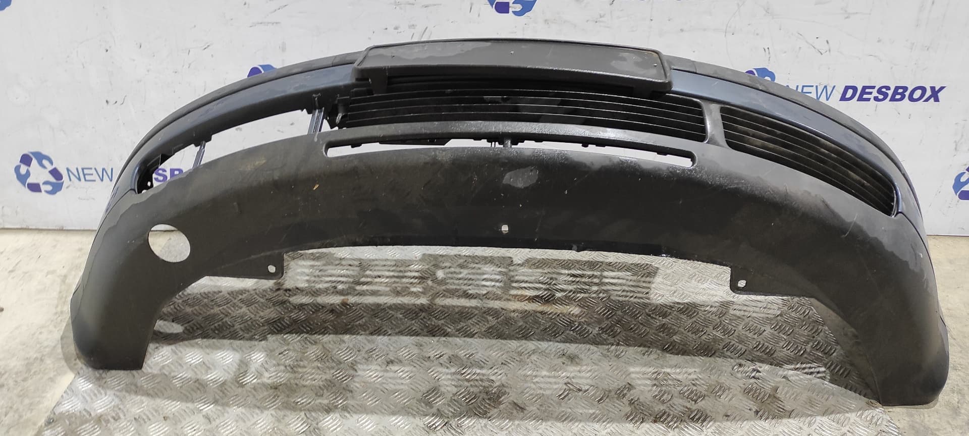 Recambio de PARAGOLPES DELANTERO para VOLKSWAGEN PASSAT BERLINA (3B3) referencia OEM IAM 3
