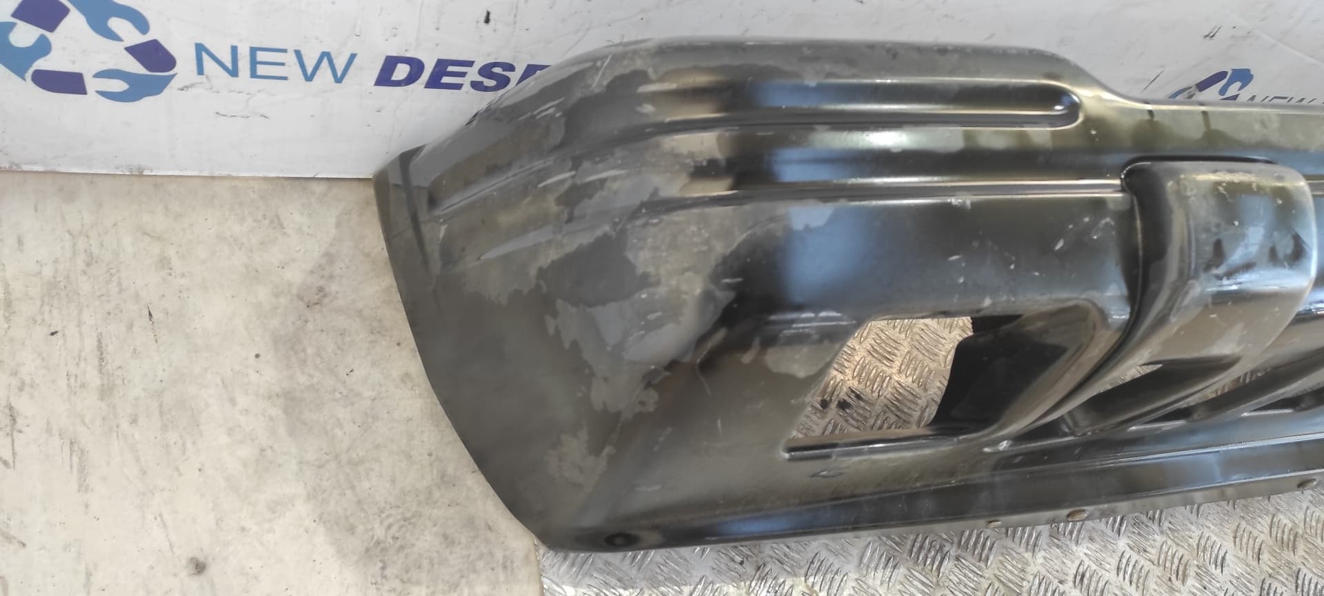 Recambio de PARAGOLPES DELANTERO para CHRYSLER JEEP CHEROKEE (J) 2.5 Turbodiesel DM52 referencia OEM IAM    - NEGRO 2