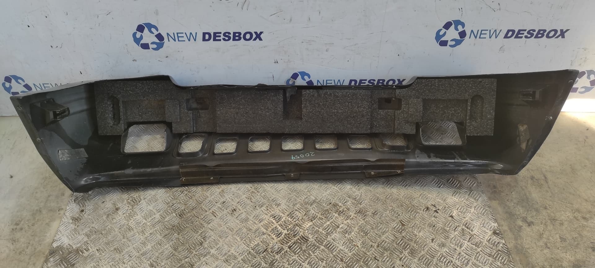 Recambio de PARAGOLPES DELANTERO para CHRYSLER JEEP CHEROKEE (J) 2.5 Turbodiesel DM52 referencia OEM IAM    - NEGRO 4