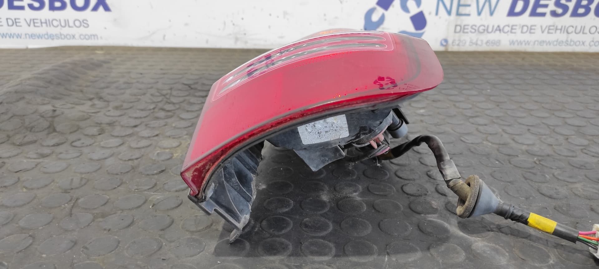 Recambio de PILOTO TRASERO DERECHO para HYUNDAI MATRIX (FC) 1.6 GLS G4EDG referencia OEM IAM    - GRIS 7