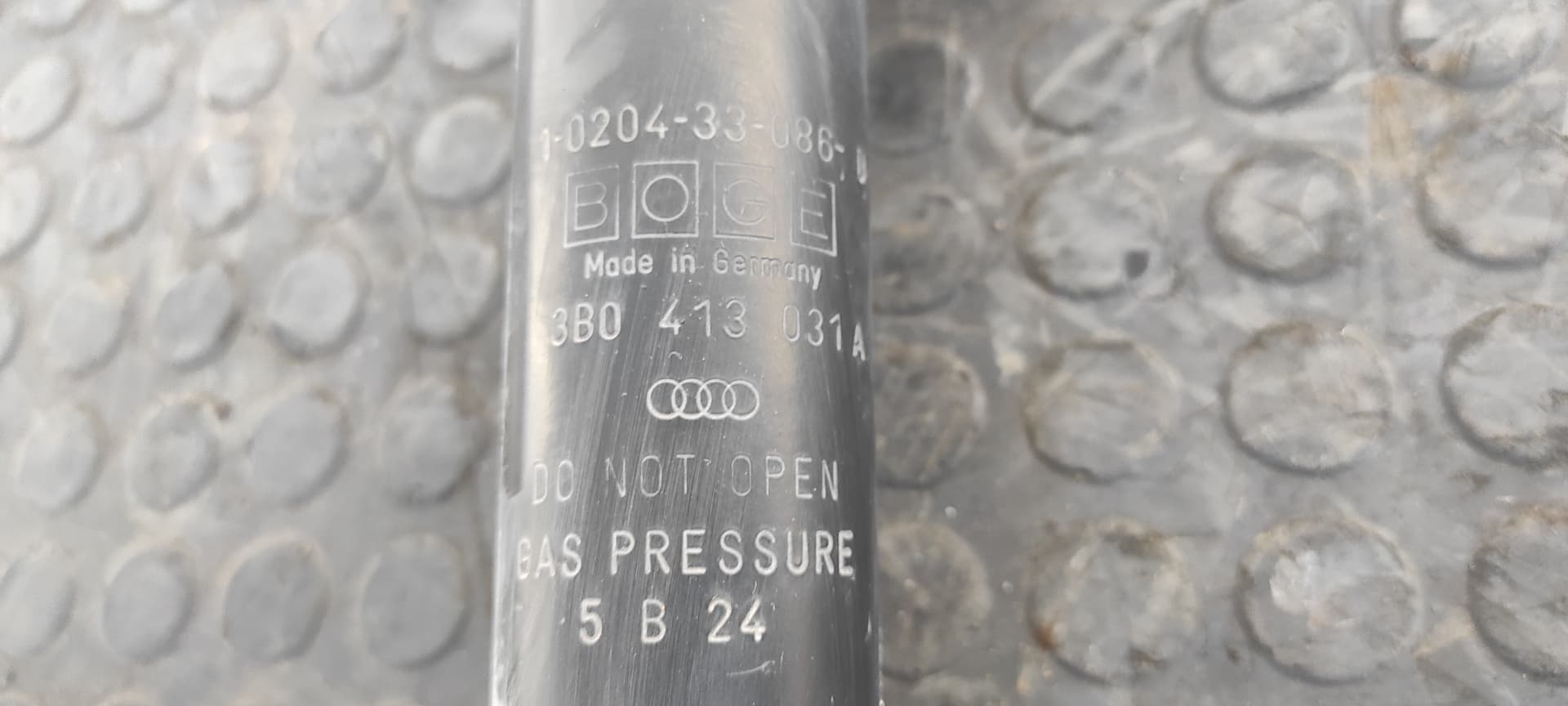 Recambio de AMORTIGUADOR DELANTERO DERECHO para AUDI A6 BERLINA (4B2) 2.8 ACK referencia OEM IAM 3B0413031A   - PLATA 2