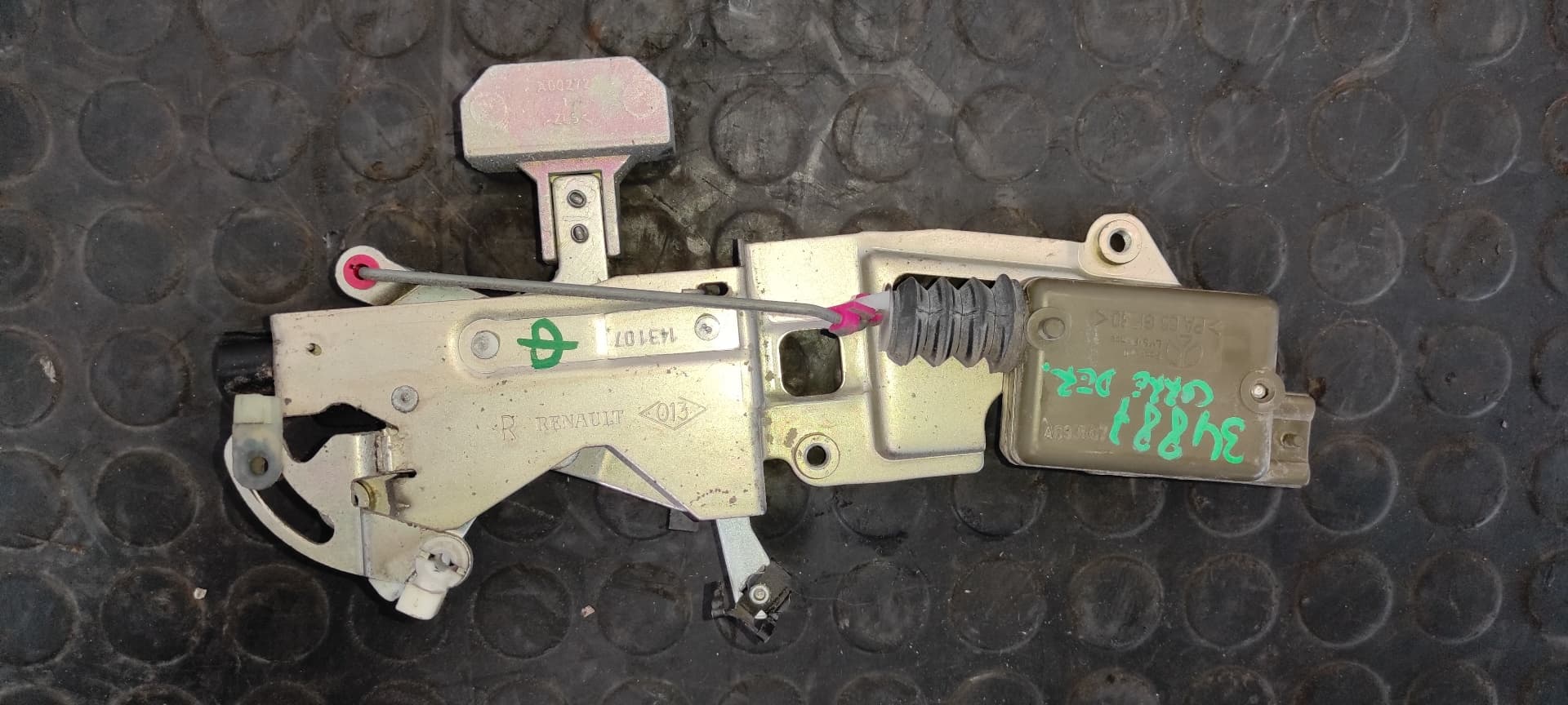 Recambio de CERRADURA  CORREDERA DERECHA  para NISSAN INTERSTAR MOD. 04 (X70) 2.5 dCi Diesel CAT G9U referencia OEM IAM    - BLANCA