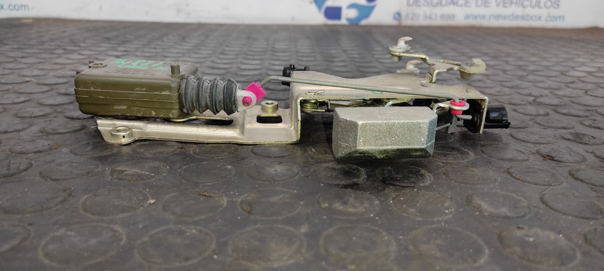 Recambio de CERRADURA  CORREDERA DERECHA  para NISSAN INTERSTAR MOD. 04 (X70) 2.5 dCi Diesel CAT G9U referencia OEM IAM    - BLANCA 2