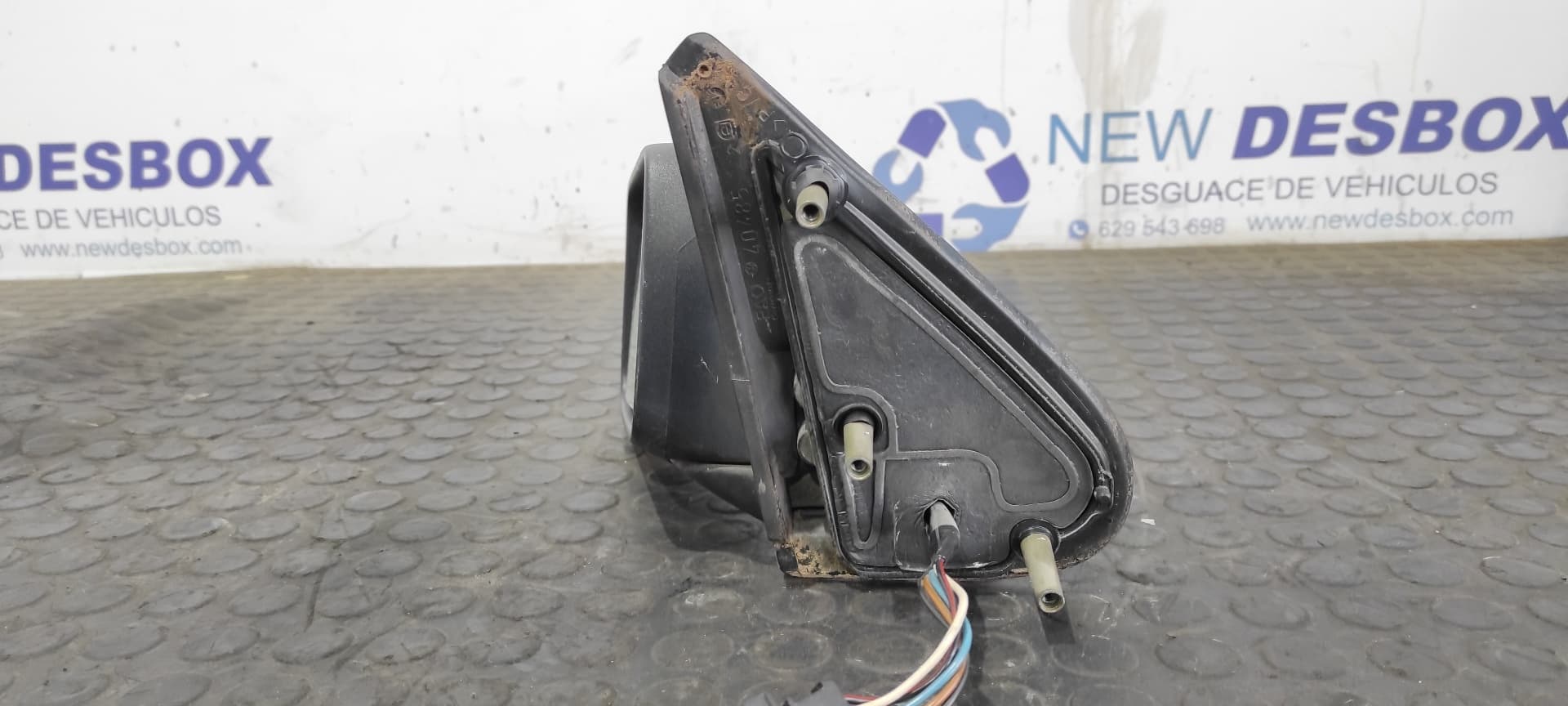 Recambio de RETROVISOR IZQUIERDO para VOLKSWAGEN GOLF III BERLINA (1H1) 1.9 TDI 1Z referencia OEM IAM    - BLANCO 6