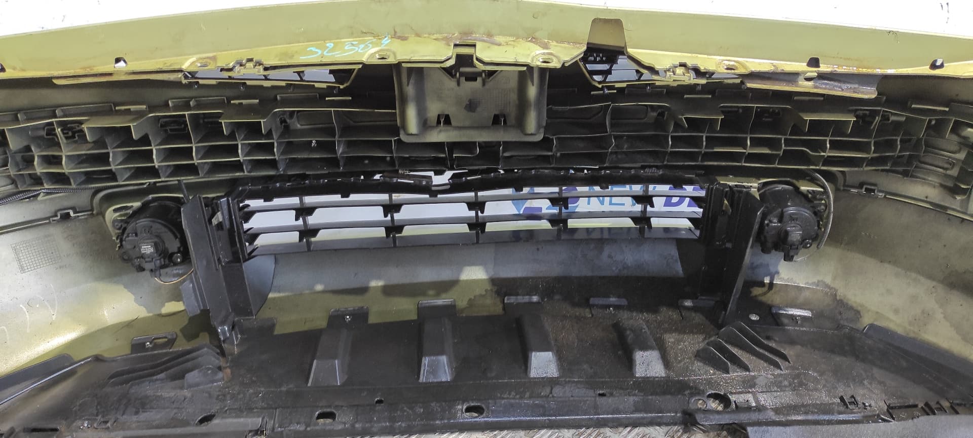 Recambio de PARAGOLPES DELANTERO para RENAULT MEGANE II CLASSIC BERLINA 1.9 dCi Diesel F9Q800 referencia OEM IAM    - VERDE 10