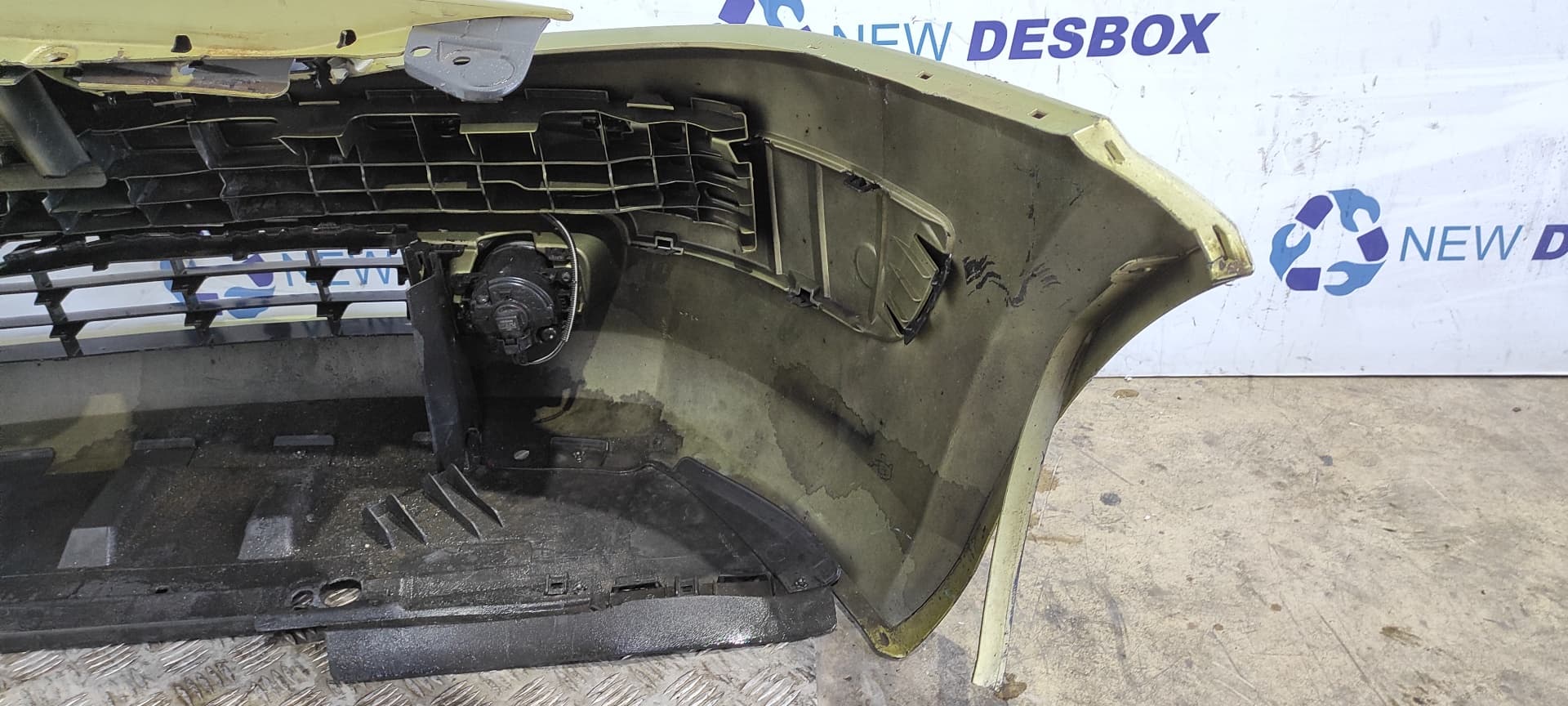 Recambio de PARAGOLPES DELANTERO para RENAULT MEGANE II CLASSIC BERLINA 1.9 dCi Diesel F9Q800 referencia OEM IAM    - VERDE 11