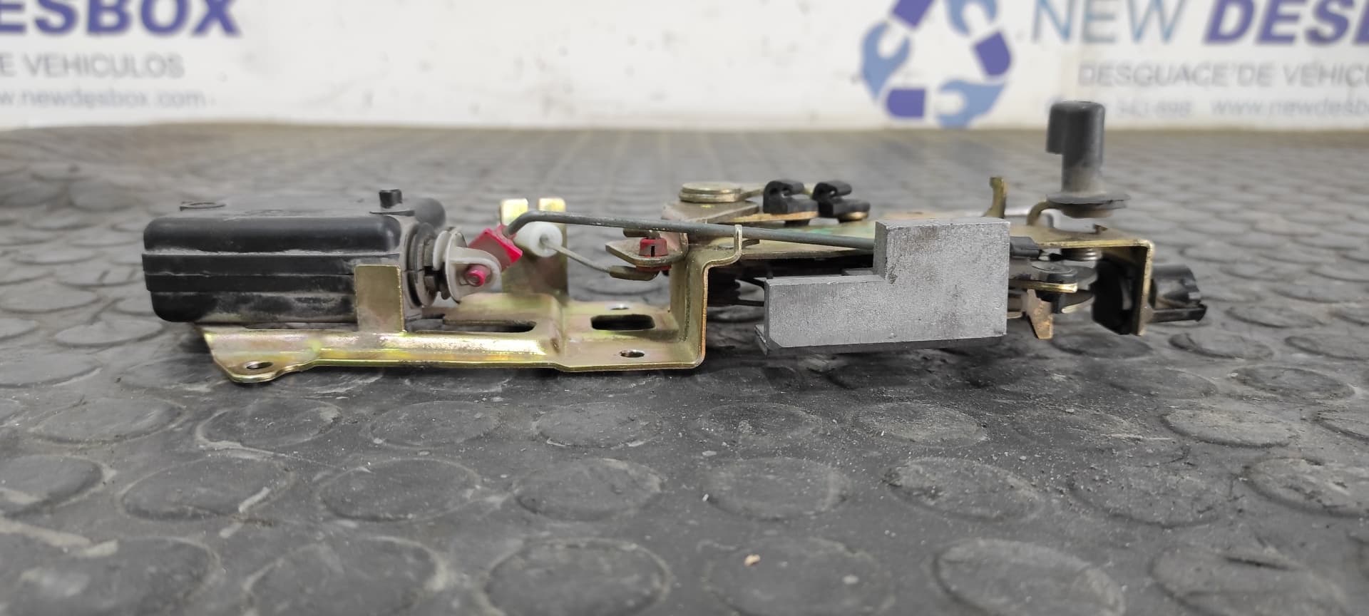 Recambio de CERRADURA  CORREDERA DERECHA  para PEUGEOT PARTNER (S1) 1.9 Diesel WJYDW8B referencia OEM IAM 052102   - ROJO 4