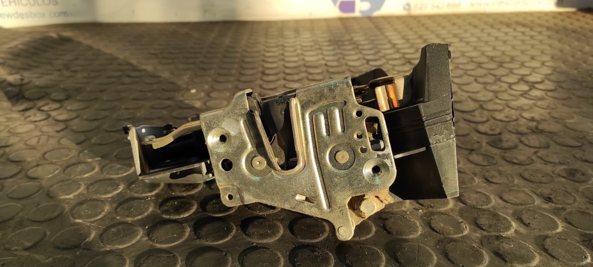 Recambio de CERRADURA PUERTA TRASERA DERECHA para MERCEDES-BENZ CLASE E (W210) BERLINA DIESEL 300 Turbodiesel (210.025) OM606962 referencia OEM IAM 2027300635   - GRIS 5
