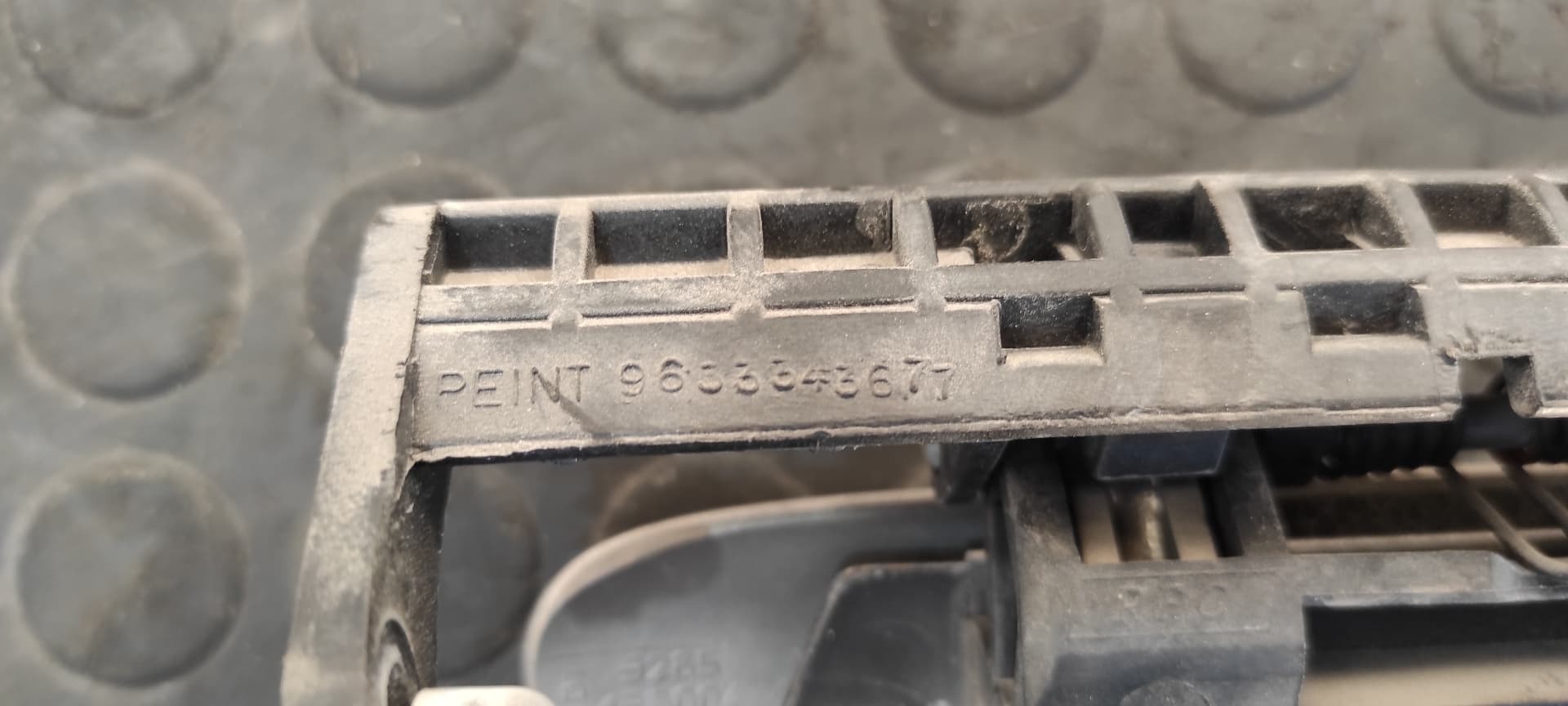 Recambio de MANETA DELANTERA IZQUIERDA para CITROEN XSARA PICASSO 2.0 HDi RHY referencia OEM IAM 9633343677   - BLANCO 5