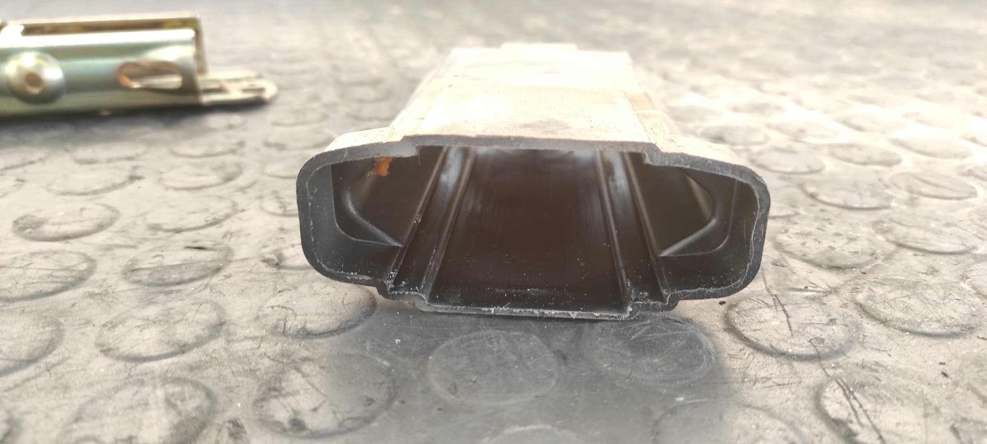 Recambio de RETENEDOR PUERTA DERECHA para MERCEDES-BENZ CLASE E (W210) BERLINA DIESEL 300 Turbodiesel (210.025) OM606962 referencia OEM IAM 0398   - GRIS 6