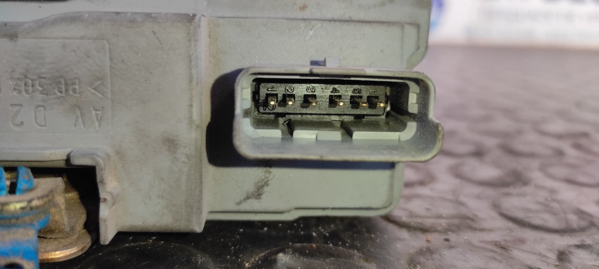 Recambio de CERRADURA PUERTA DELANTERA DERECHA para PEUGEOT PARTNER (S1) 1.9 Diesel WJYDW8B referencia OEM IAM AVD2   - ROJO 2