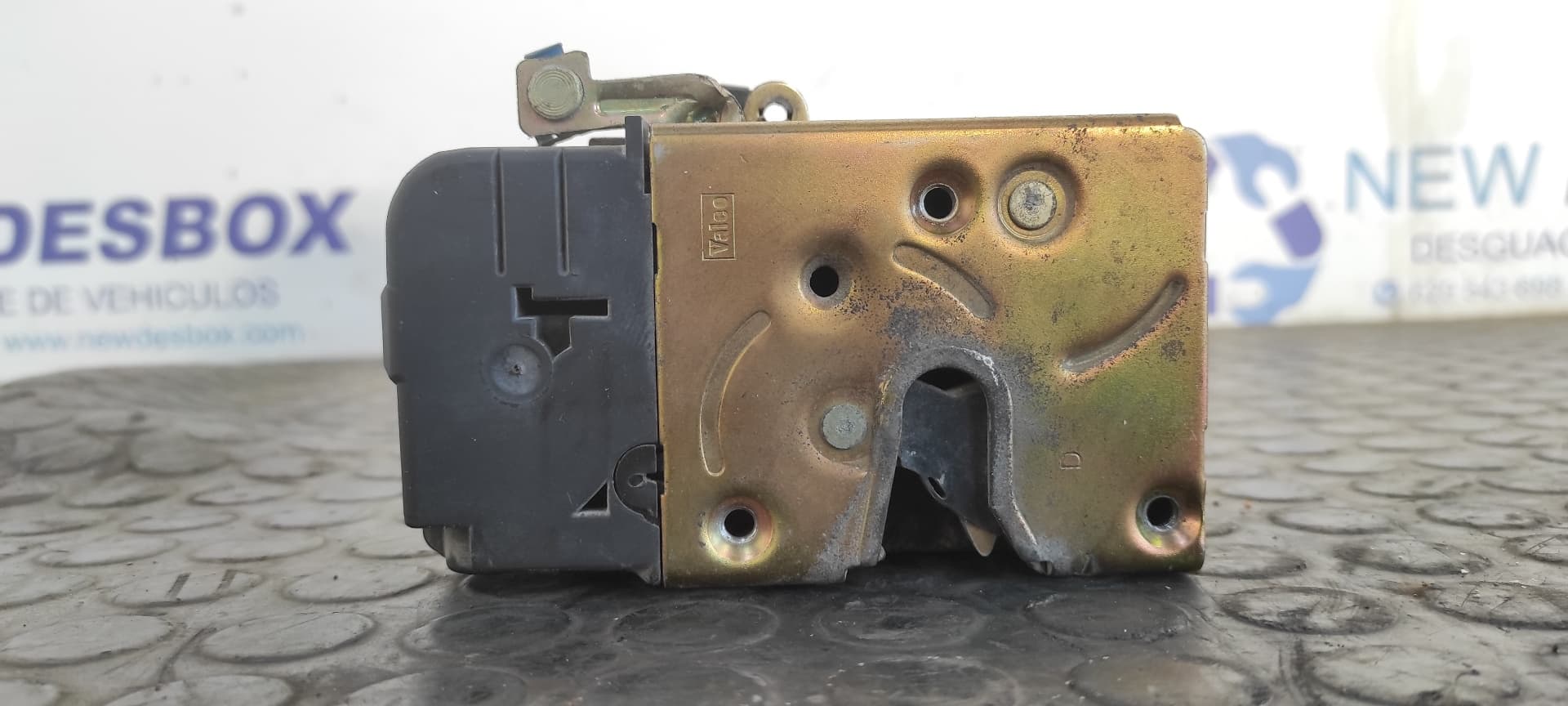 Recambio de CERRADURA PUERTA DELANTERA DERECHA para PEUGEOT PARTNER (S1) 1.9 Diesel WJYDW8B referencia OEM IAM AVD2   - ROJO 4