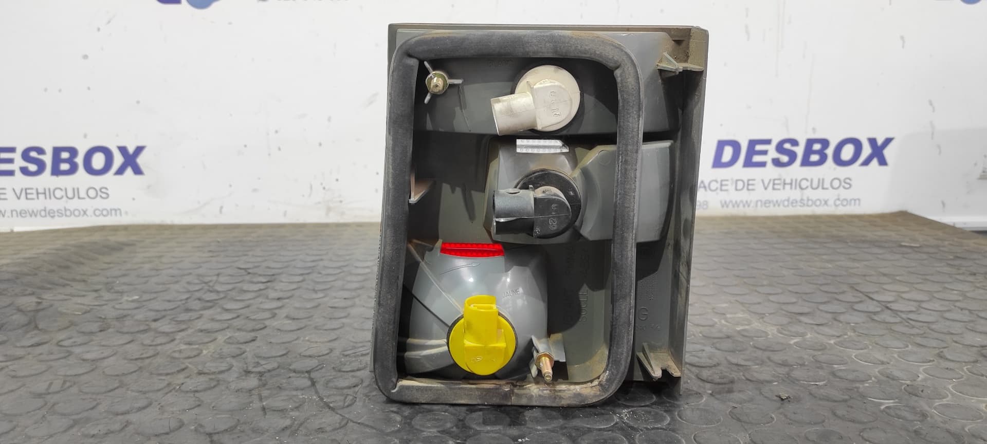 Recambio de PILOTO PORTON IZQUIERDO para CITROEN EVASION 2.0 16V HDi CAT (RHW / DW10ATED4) RHZ referencia OEM IAM 45240   - AZUL 7