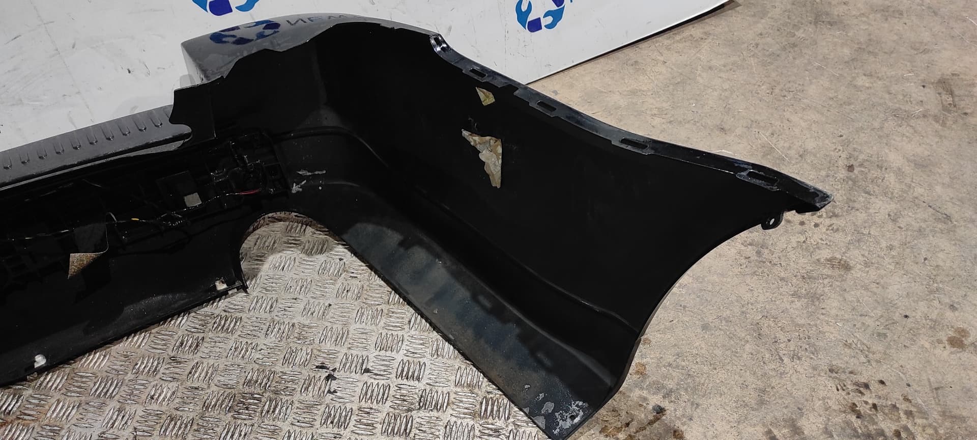 Recambio de PARAGOLPES TRASERO para LAND ROVER RANGE ROVER SPORT 276DT referencia OEM IAM LR014235   - NEGRO 8