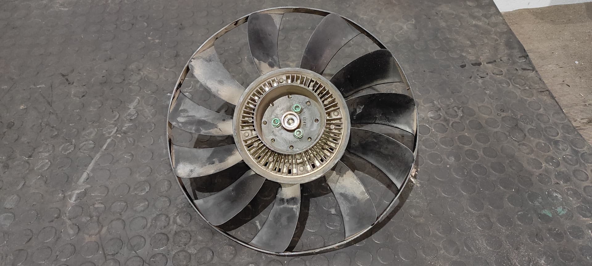Recambio de VENTILADOR VISCOSO MOTOR para VOLKSWAGEN PASSAT BERLINA (3B3) Advance ALT referencia OEM IAM 06B121347   - GRIS 3