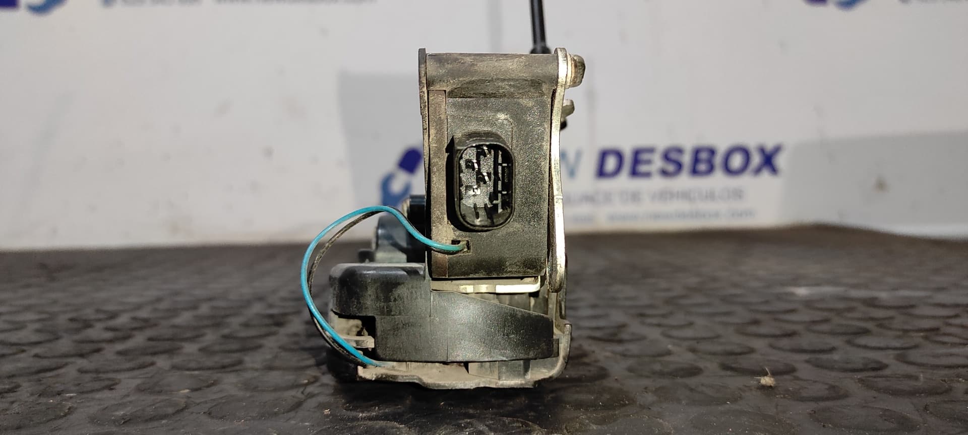 Recambio de CERRADURA PUERTA DELANTERA DERECHA para MERCEDES-BENZ VITO MIXTO 06.2003 -> 111  CDI  Compacto  (639.601) 646982 referencia OEM IAM A6397201035   - BLANCO 4