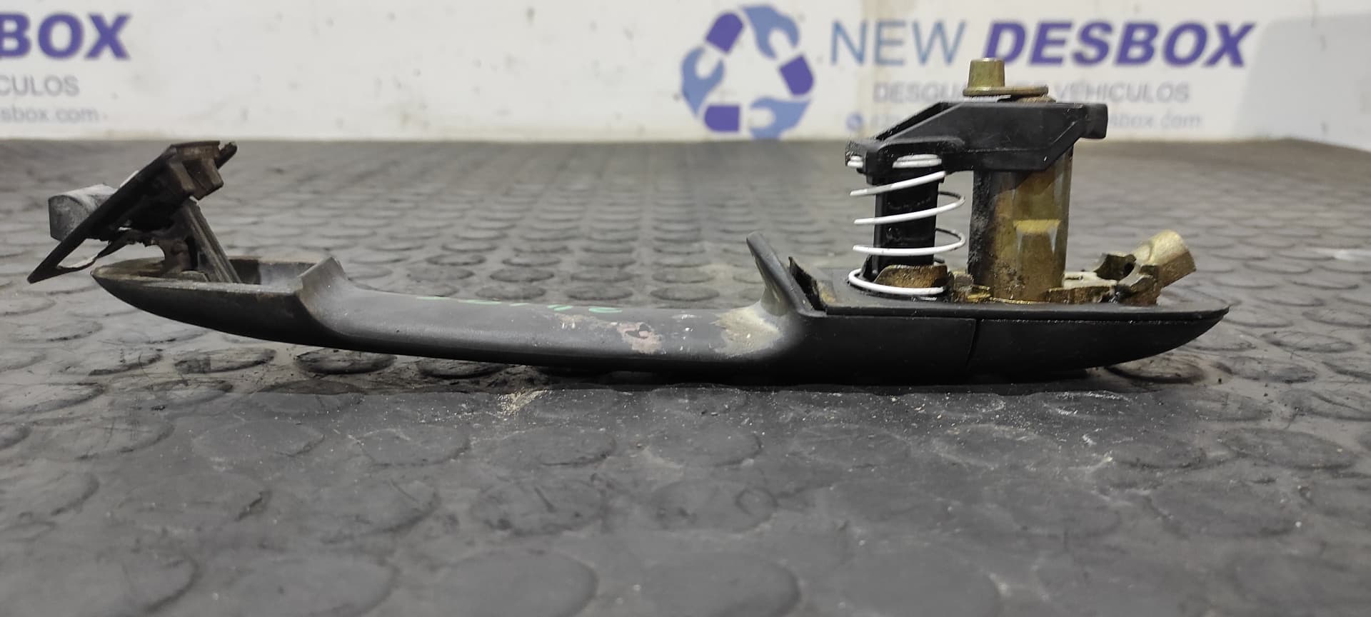 Recambio de MANETA DELANTERA IZQUIERDA para MERCEDES-BENZ VITO MIXTO 06.2003 -> 111  CDI  Compacto  (639.601) 646982 referencia OEM IAM    - BLANCO 3