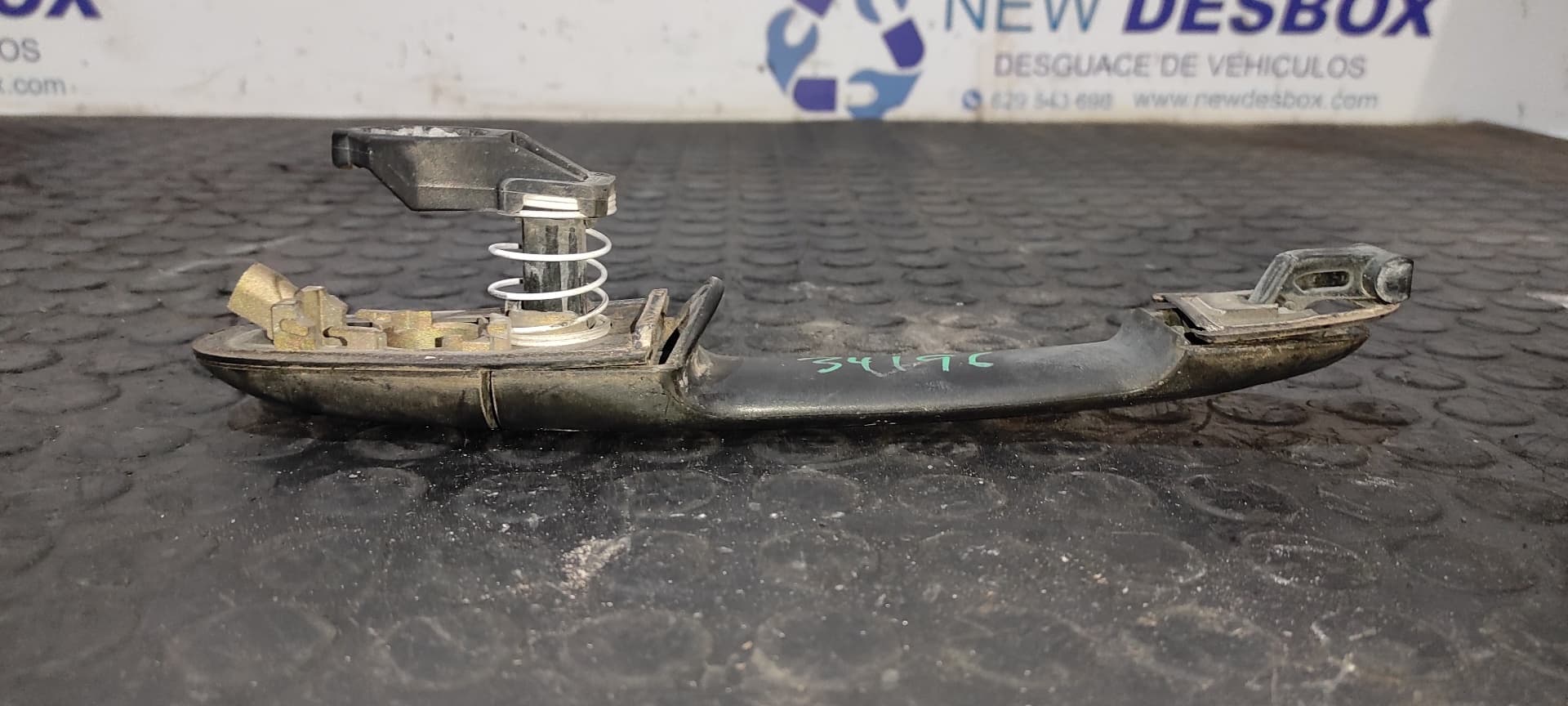 Recambio de MANETA DELANTERA DERECHA para MERCEDES-BENZ VITO MIXTO 06.2003 -> 111  CDI  Compacto  (639.601) 646982 referencia OEM IAM    - BLANCO 2