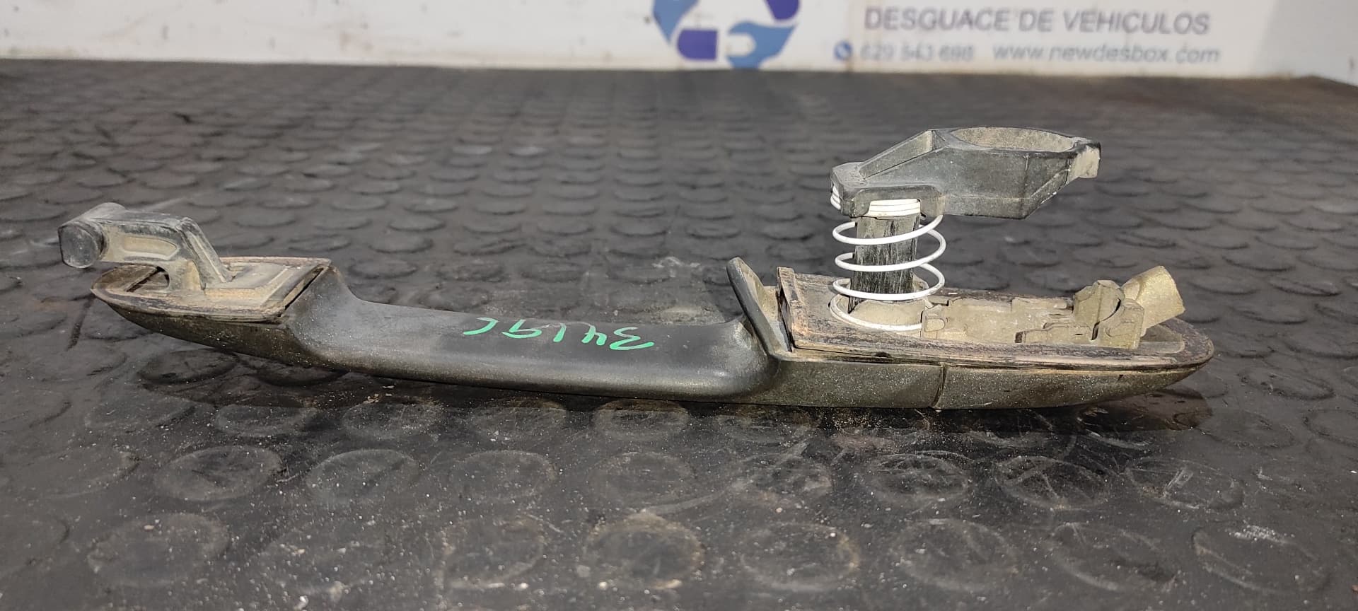 Recambio de MANETA DELANTERA DERECHA para MERCEDES-BENZ VITO MIXTO 06.2003 -> 111  CDI  Compacto  (639.601) 646982 referencia OEM IAM    - BLANCO 5