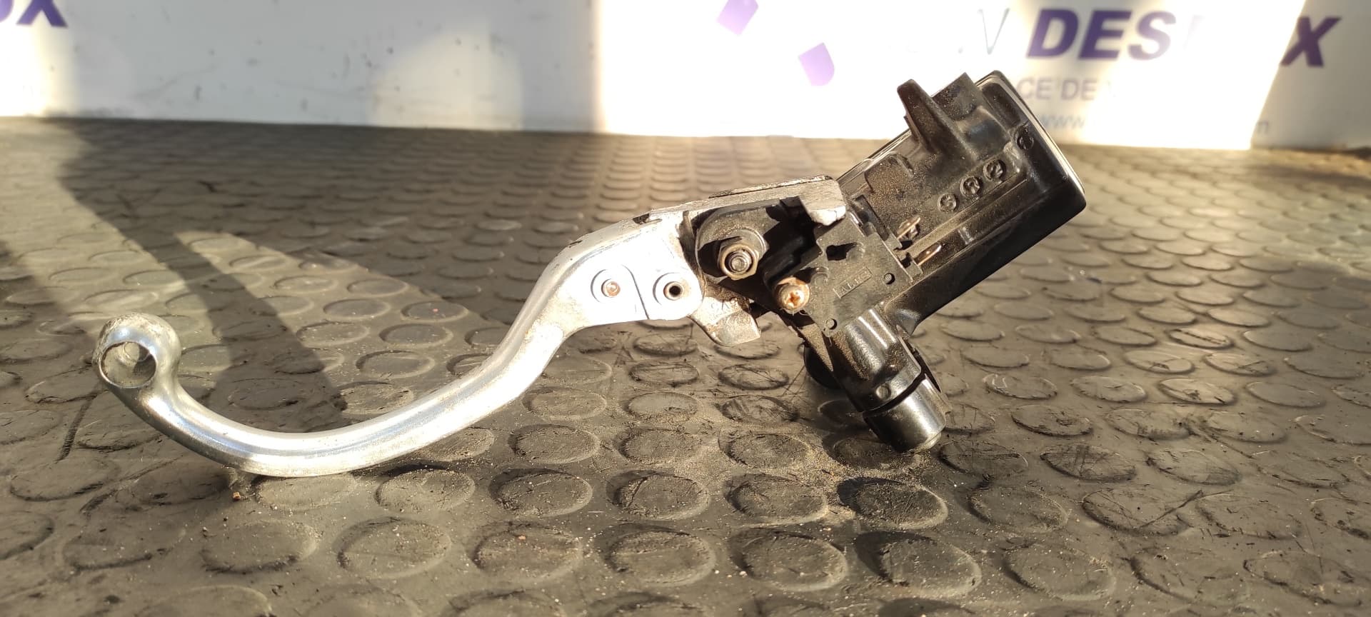 Recambio de NO IDENTIFICADO para YAMAHA FZ 1 / FZ 6 FAZER FZ 6 Fazer S2  (RJ14) J5D7E referencia OEM IAM 5R2   - NEGRO 4
